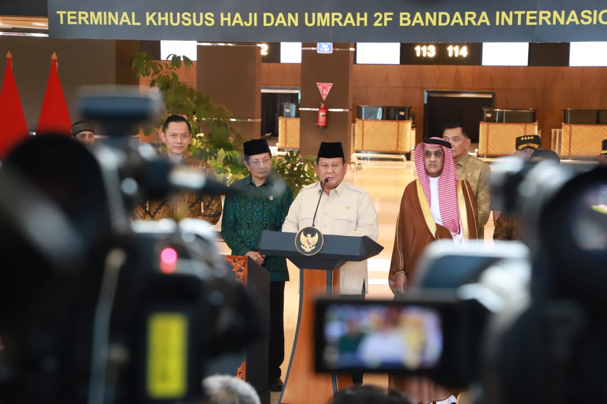 Menag Dampingi Prabowo Resmikan Terminal Khusus Haji dan Umrah di Bandara Soetta 1 WhatsApp%20Image%202025 05 04%20at%2014.51.25